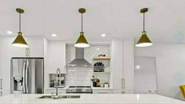 3 luminaires suspendus