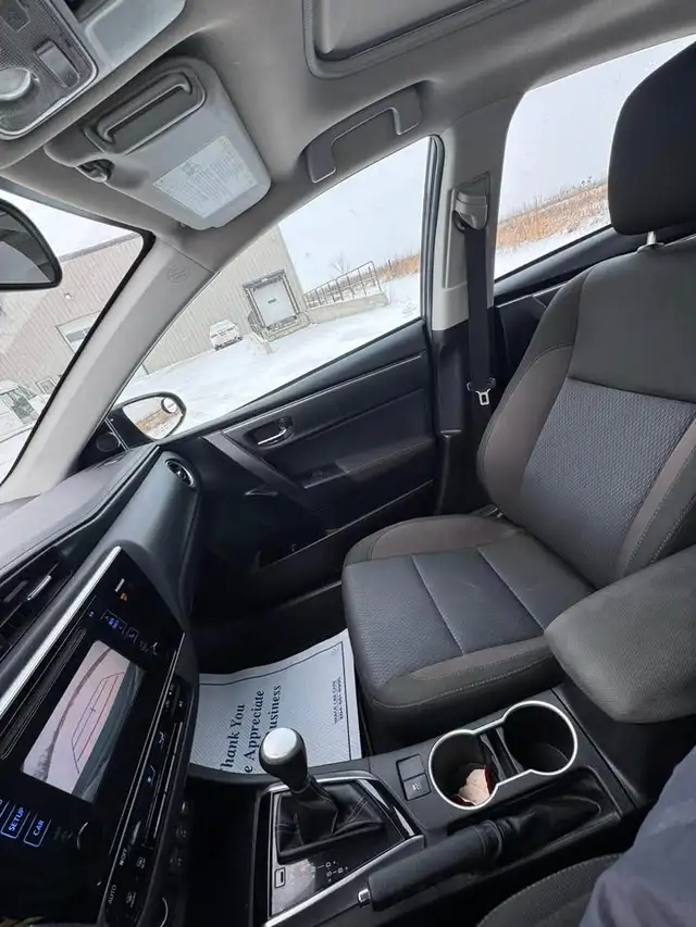 2017 Toyota Corolla LE - Photo 11