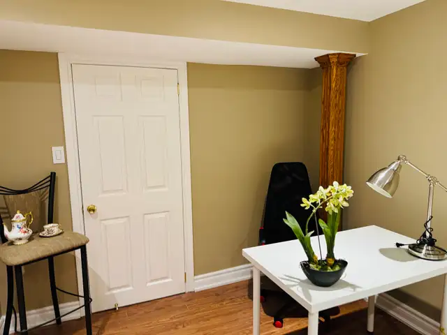 A beautiful bedroom & parking near UTM for rent - Photo 5