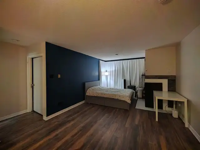 (FOR RENT) 2 bed/2 bath at 1 Jacksway Cres