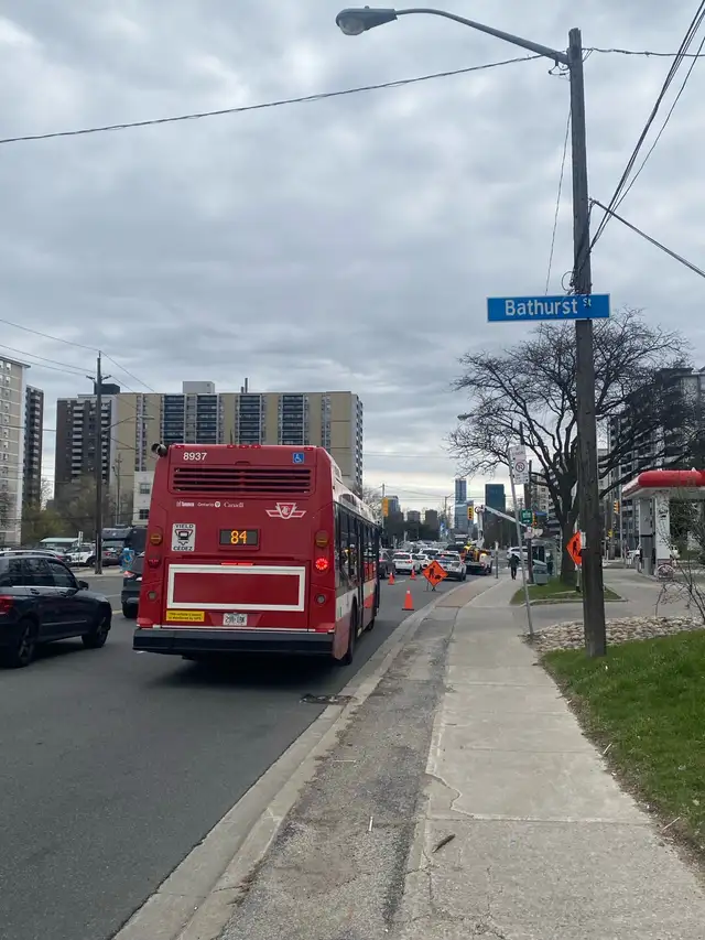 – Furnished Room in Clanton Park (Bathurst and shepherds)