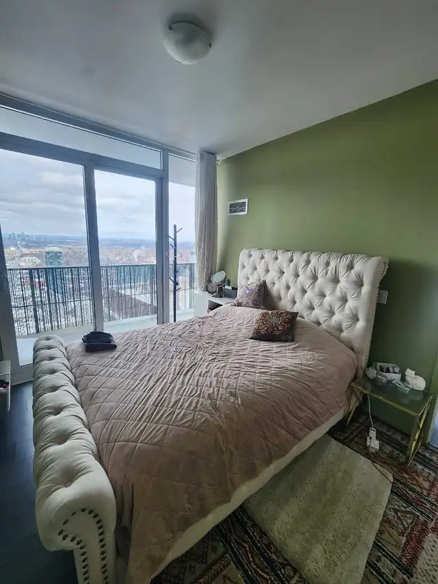 beautiful 2 Bedroom Condo for rent ( yonge / Eglinton) - Photo 6