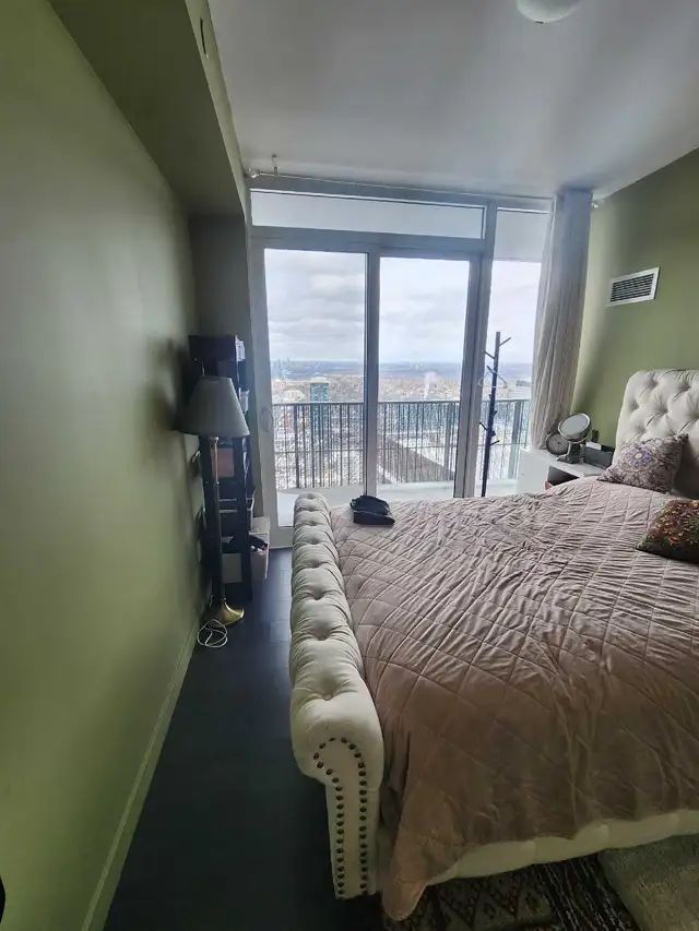 beautiful 2 Bedroom Condo for rent ( yonge / Eglinton) - Photo 7