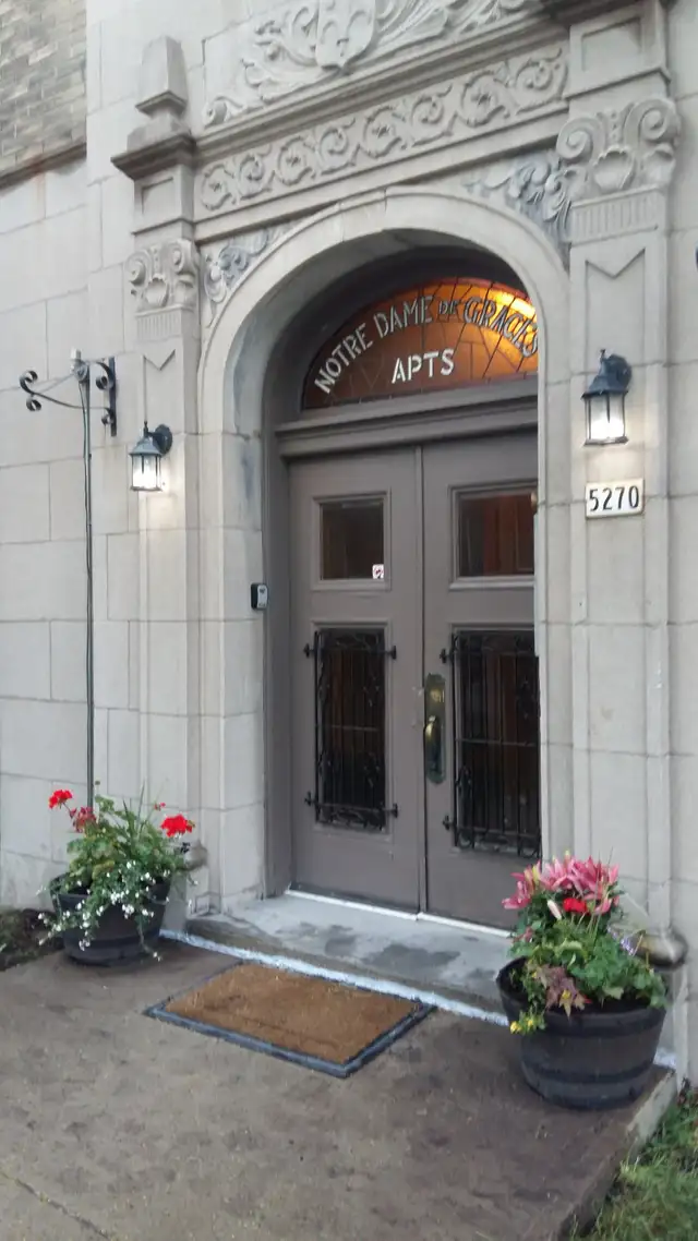 Furnished Room Fees included HSWIFI clean person Short Term only