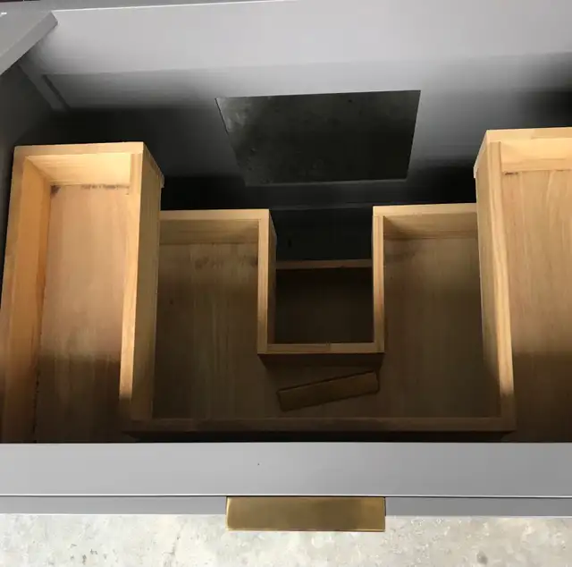 Vanity - single - Photo 2