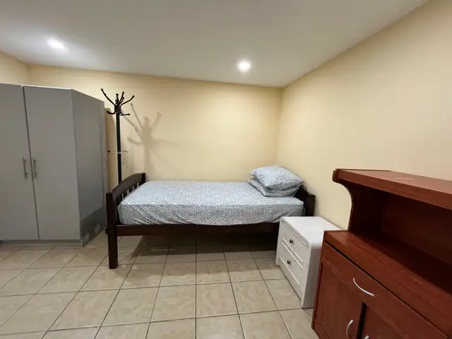 $700 / 1br - $700 BASEMENT - 1 BED ROOM NEWLY RENOVATED FOR RENT - Photo 3