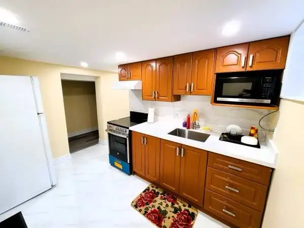 $700 / 1br - $700 BASEMENT - 1 BED ROOM NEWLY RENOVATED FOR RENT - Photo 7