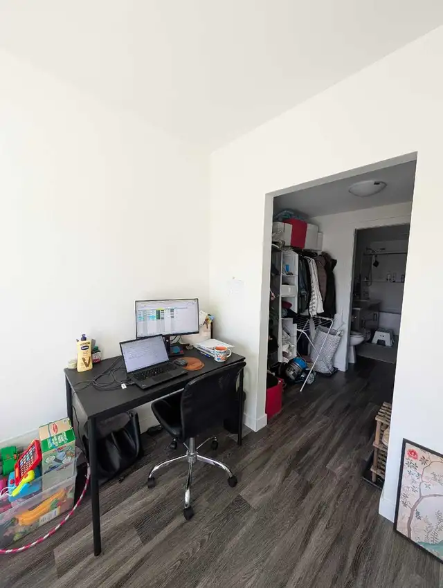 Bright & Spacious 1-Bedroom   Large Den – Sublet Available ($1, - Photo 5