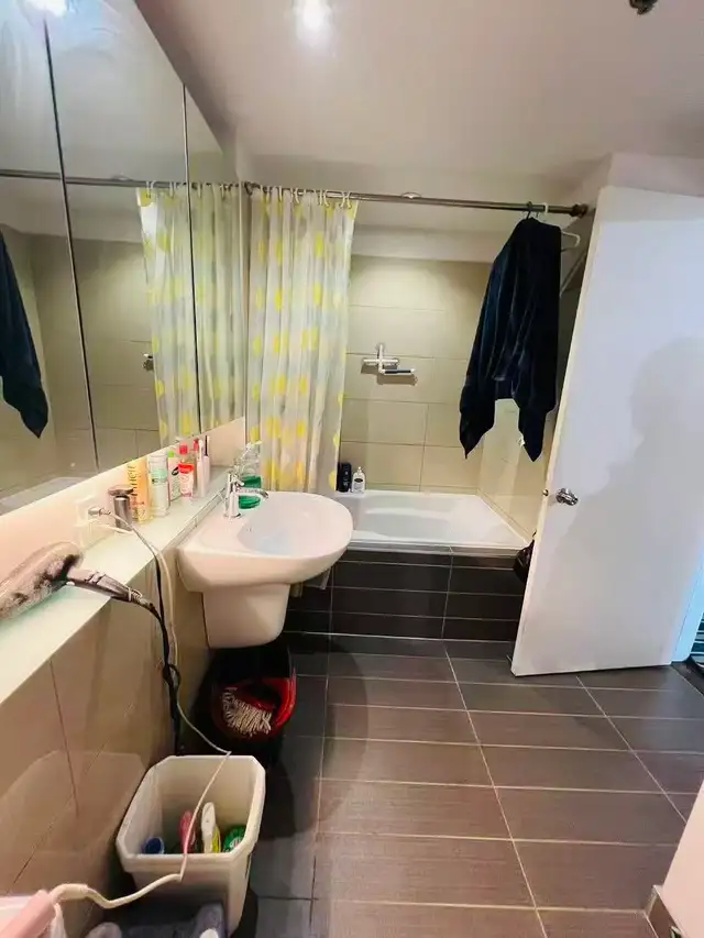 3 1/2  condo for rent in dt Montreal, near Atwater metro station - Photo 2