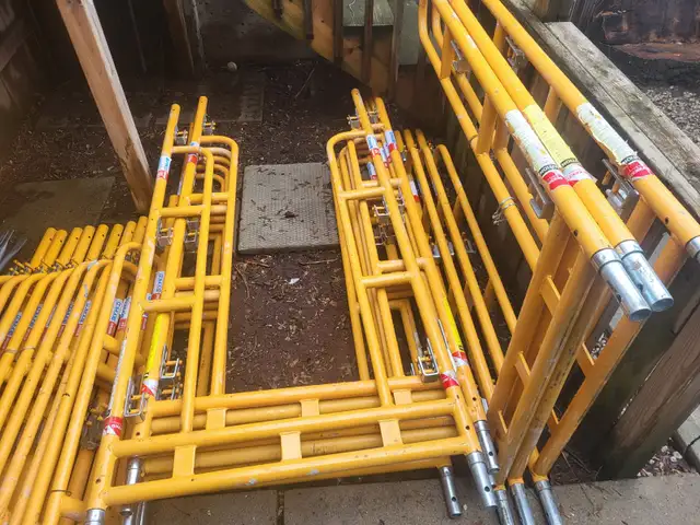 scaffolding - Photo 3