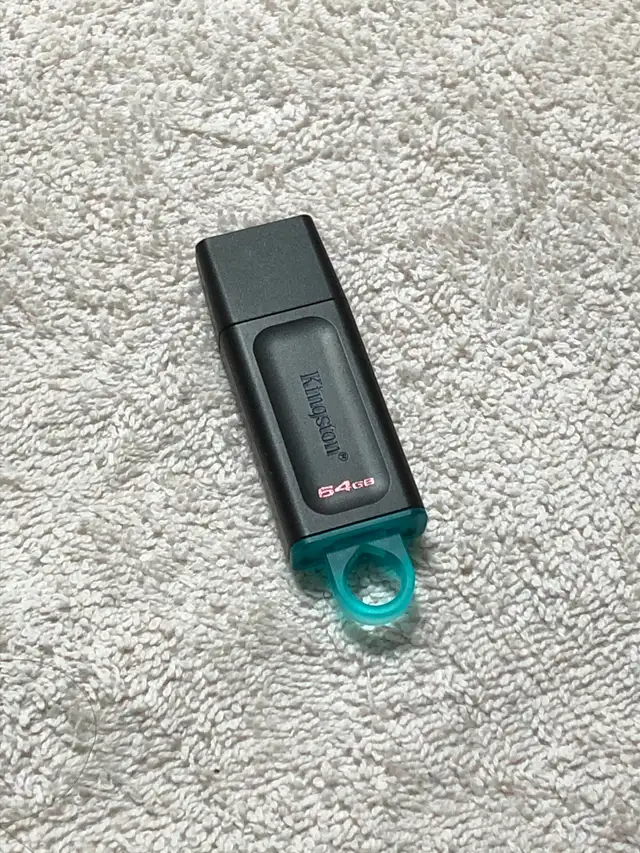 Portable Windows 10 USB System — Plug & Play | Standalone System