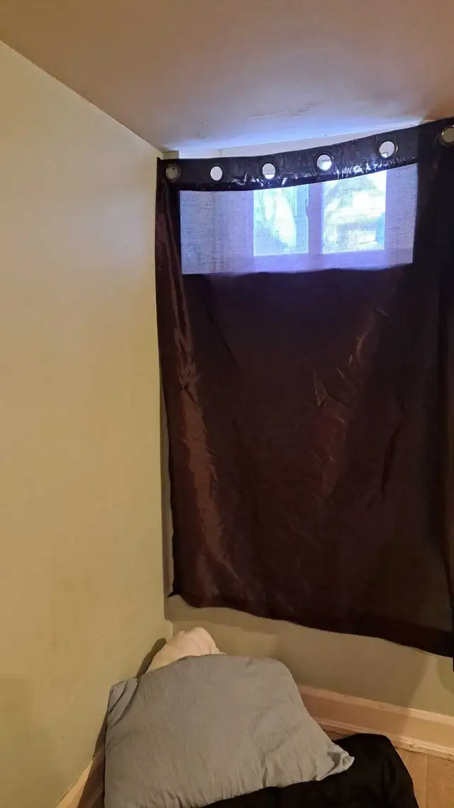 Iso - Respectful, Semi Quite, Reliable, Person from 35yr - 60yr - Photo 5