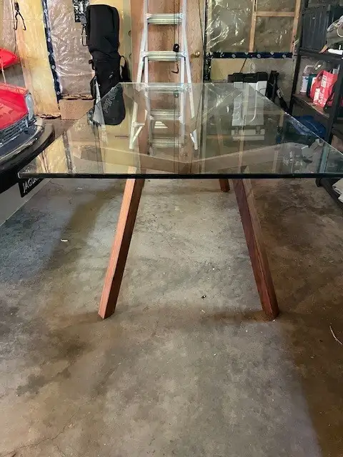 Mid Century Modern table with glass top at a great price! - Photo 4