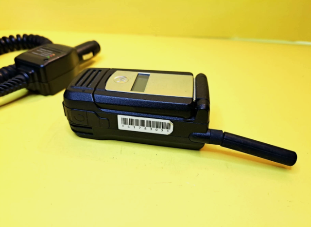 MOTOROLA XTS4000 H18QCN9PW9AN UHF DIGITAL FLIP FLOP TWOWAY RADIO - Photo 9