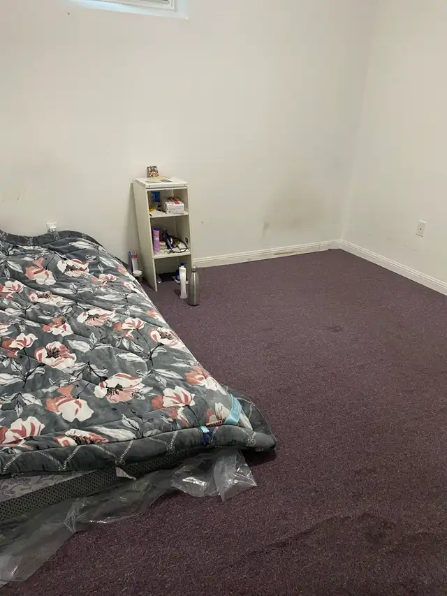 Room for rent available for one girl - Photo 3