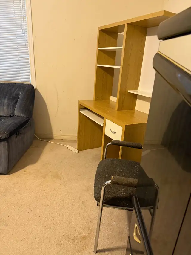 Furnished Room - Photo 2