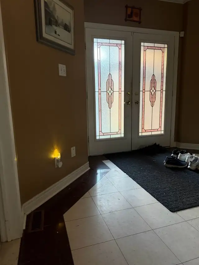 Furnished Room - Photo 7