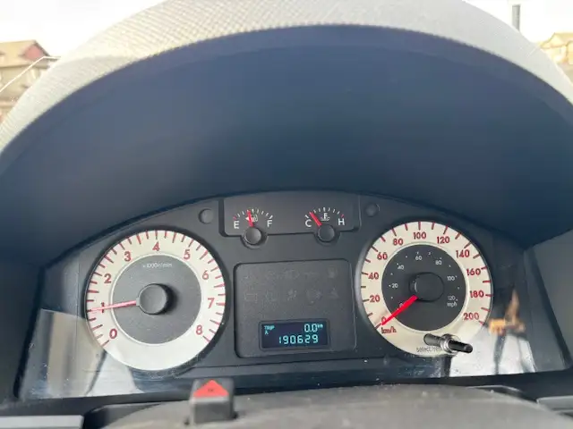 Mazda Tribute - Photo 9