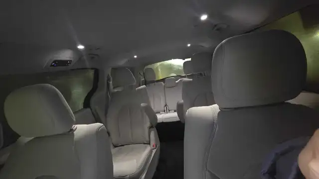 2018 Chrysler Pacifica Hybrid – Family Ready & Fully Load - Photo 7