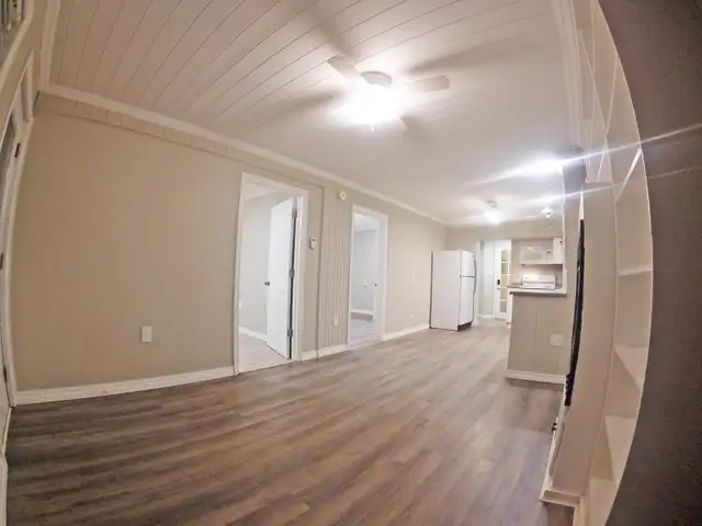 2 Bedroom Apartment - Renovated/Bright/Spacious/All inclusive - Photo 3