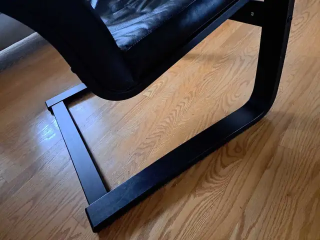 IKEA POENG LEATHER CHAIR - Photo 3