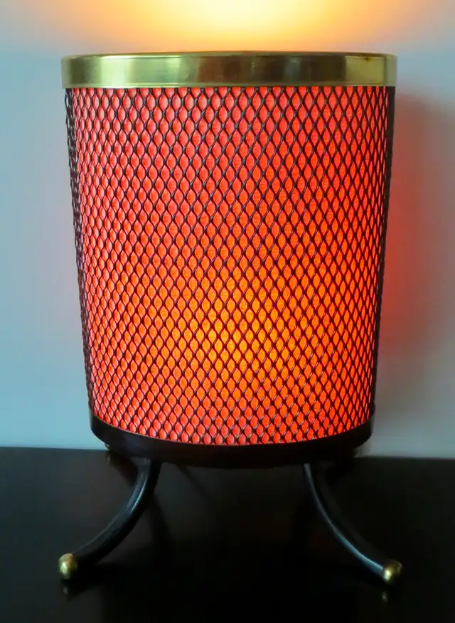 PAST and PRESENT ANTIQUES - VINTAGE  LAMPS & LIGHTING - Photo 2