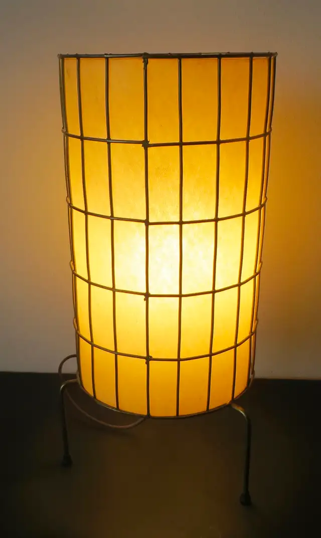 PAST and PRESENT ANTIQUES - VINTAGE  LAMPS & LIGHTING - Photo 8