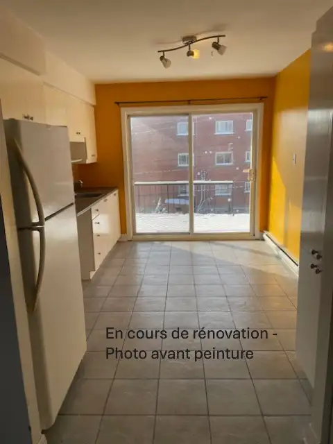 4 ½ Metro Langelier 5 min à pied, très ensoleillé - Photo 2