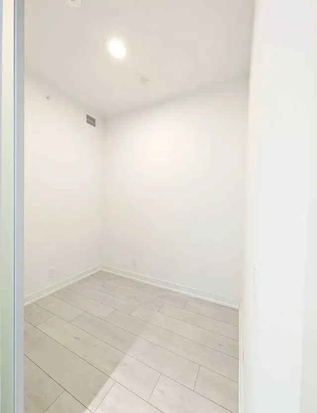 2 Bedrooms 3 Baths Townhouse-Brampton - Photo 3