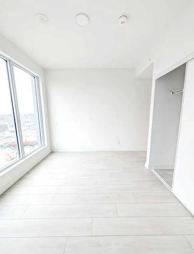 2 Bedrooms 3 Baths Townhouse-Brampton - Photo 4