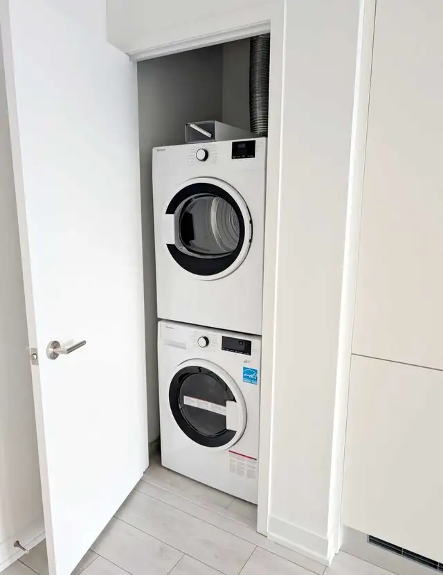 2 Bedrooms 3 Baths Townhouse-Brampton - Photo 6