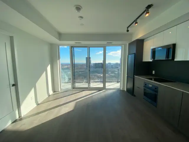 Dundas and River 2 Bed 2 Bath Condo For Rent at Downtown TRT - Photo 3