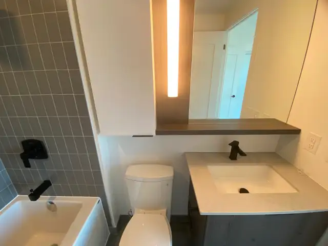 Dundas and River 2 Bed 2 Bath Condo For Rent at Downtown TRT - Photo 9