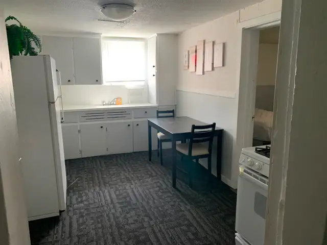 Room For Rent - Photo 6