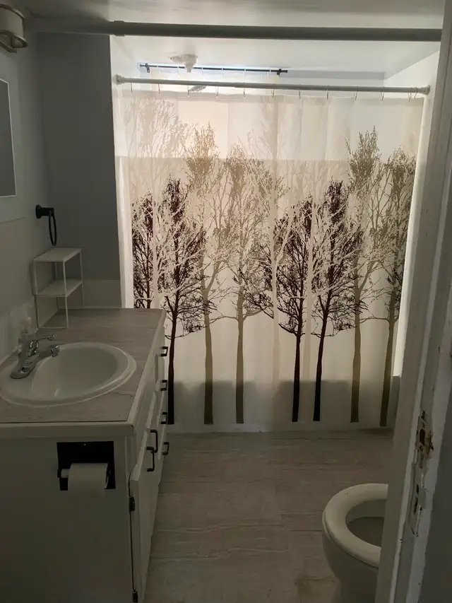 Room For Rent - Photo 8