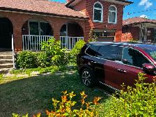 Private room for rent with the parking on June 1