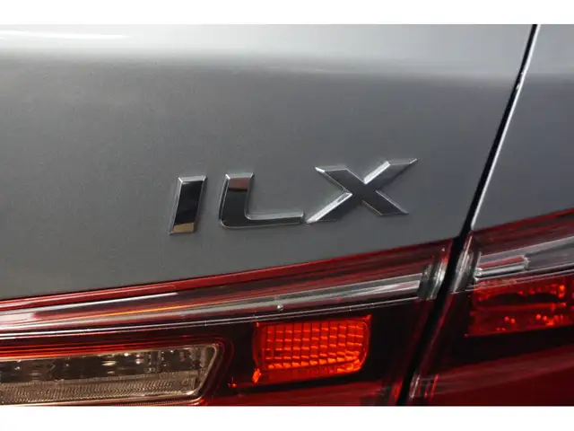 2018 Acura ILX PREMIUM AUTO CUIR TOIT OUVRANT BLUETOOTH 64 865 K - Photo 11