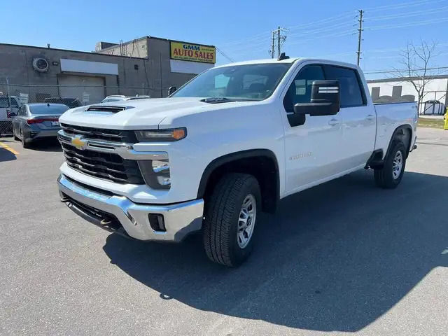 2024 Chevrolet SILVERADO 3500HD LT Crew Cab 4WD - Photo 3