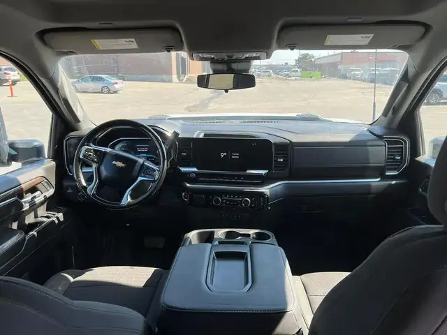 2024 Chevrolet SILVERADO 3500HD LT Crew Cab 4WD - Photo 13