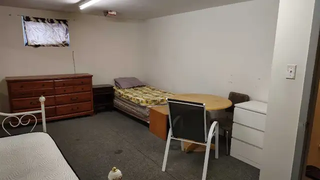 $500 Room rent May/June 1st  Steeles / Bathurst ,Privet /Shared - Photo 9