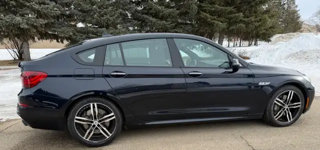 2015 BMW GRAN TURISMO 550i xDrive 4dr Hatchback AWD - Photo 4