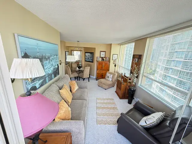 2 bedrooms furnished condo -Downtown - Photo 3