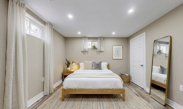 Modern 2 Bedroom Basement Apartment – Separate Entrance – Oshawa - Photo 4