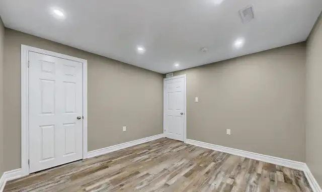 Modern 2 Bedroom Basement Apartment – Separate Entrance – Oshawa - Photo 6