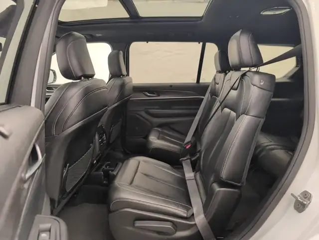 2024 Jeep Grand Cherokee L - Photo 12