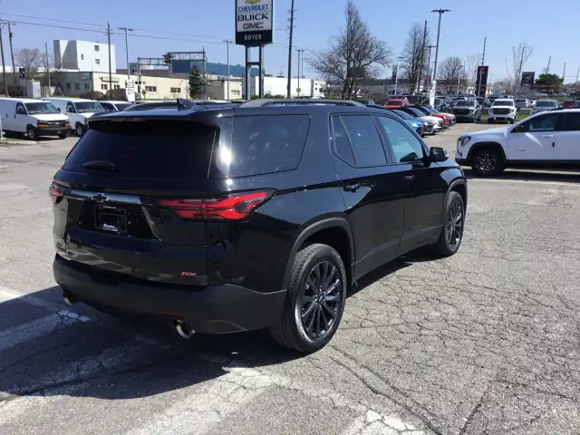 2022 Chevrolet Traverse - Photo 5
