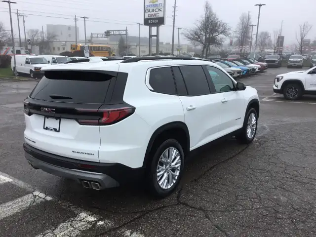 2026 GMC Acadia - Photo 5