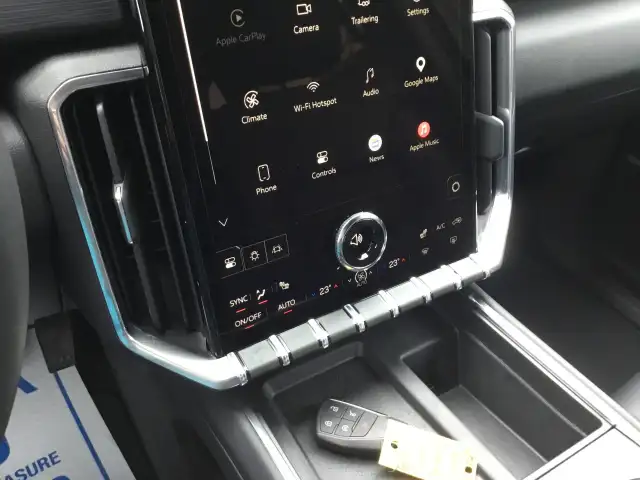 2026 GMC Acadia - Photo 13