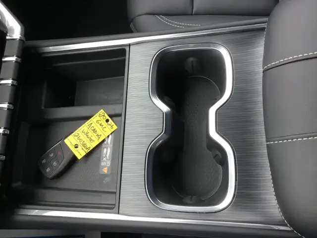 2026 GMC Acadia - Photo 14