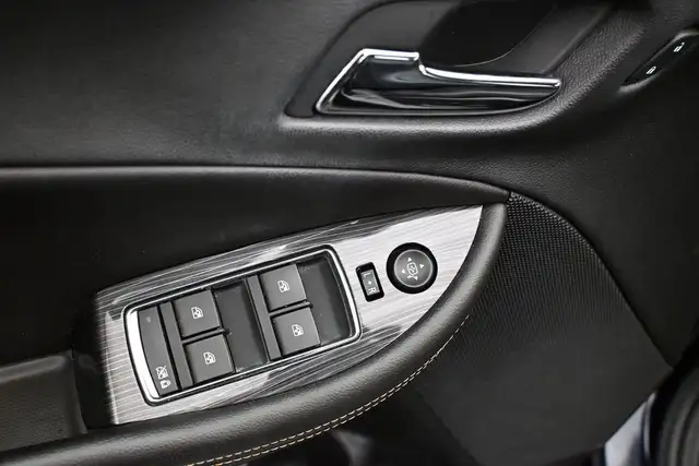 2016 Chevrolet Impala 2LT Call 902-466-9550 Leather, heated seat - Photo 6